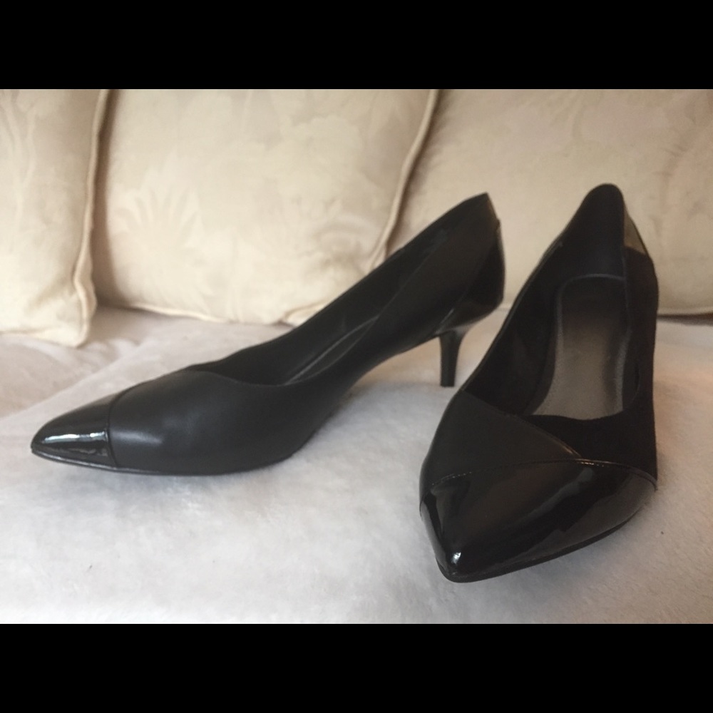 Black  Leather Pumps size 11